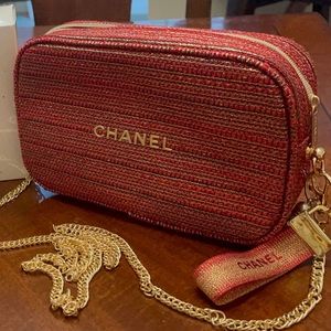 ❌SOLD❌New Authentic Chanel 2022 Red Cosmetic/Crossbody Bag.